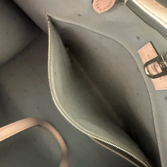 Louis Vuitton Neverfull Pastel - Picture 6 of 9